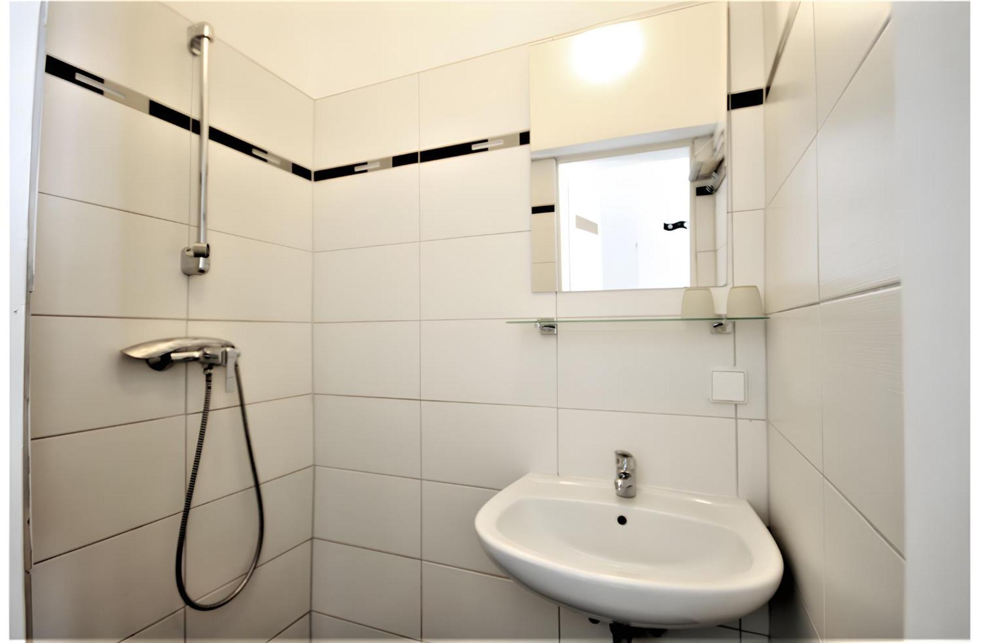Modern Flat With 2 Rooms, Close To Schoenbrunn Viena Exterior foto